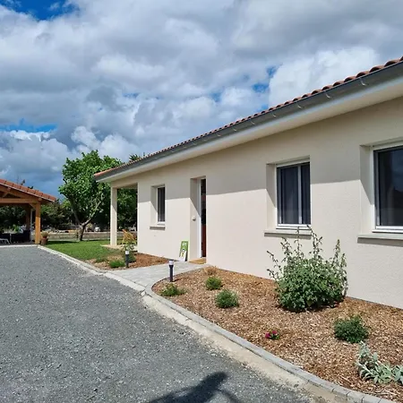 Paisible, Animaux Admis - 4 Pers. - Fr-1-496-407 Boisset-lès-Montrond